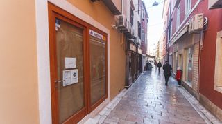 Zatvorene butige i poluprazan zadarski Poluotok Zatvorene butige i poluprazan zadarski Poluotok