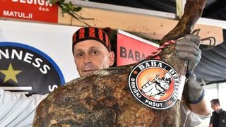 Drniški pršut u lovu na Guinnessovu knjigu rekorda. Photo: Duško Marušić/Pixsell Drniški pršut u lovu na Guinnessovu knjigu rekorda. Photo: Duško Marušić/Pixsell