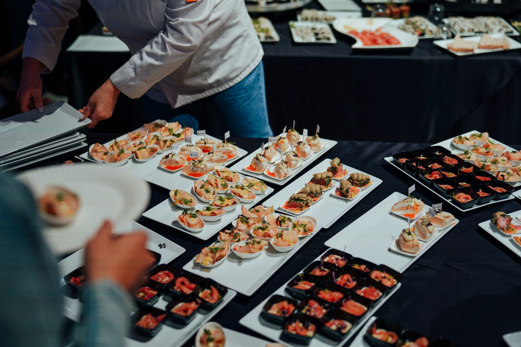 Gala večera japanskih i hrvatskih kuhara napunila Arsenal do posljednjeg mjesta Gala večera japanskih i hrvatskih kuhara napunila Arsenal do posljednjeg mjesta