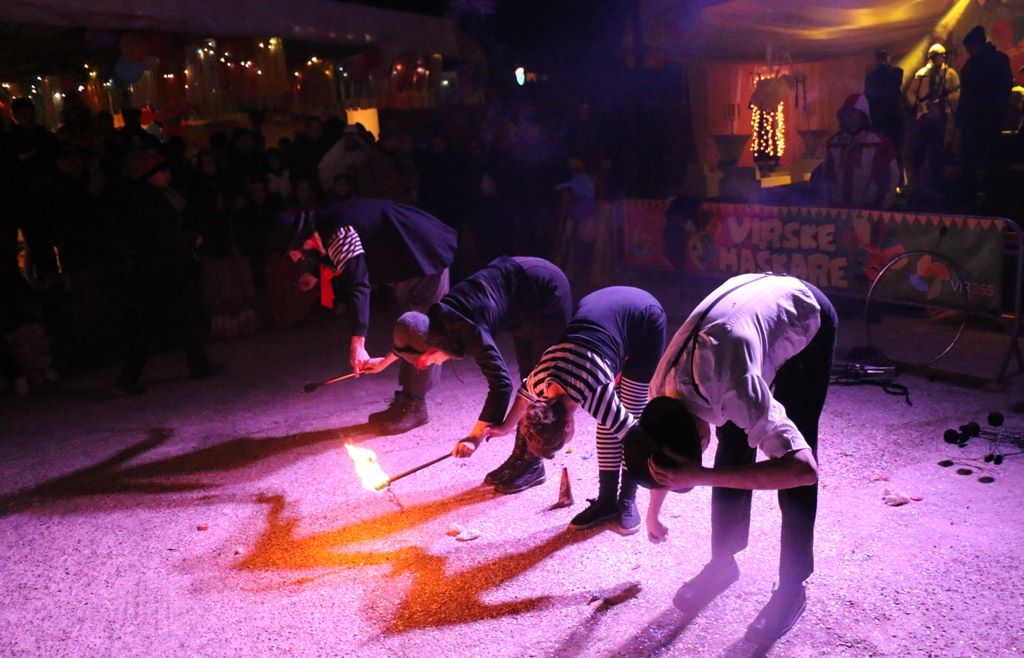 Maškarana Republika preuzela vlast u Viru