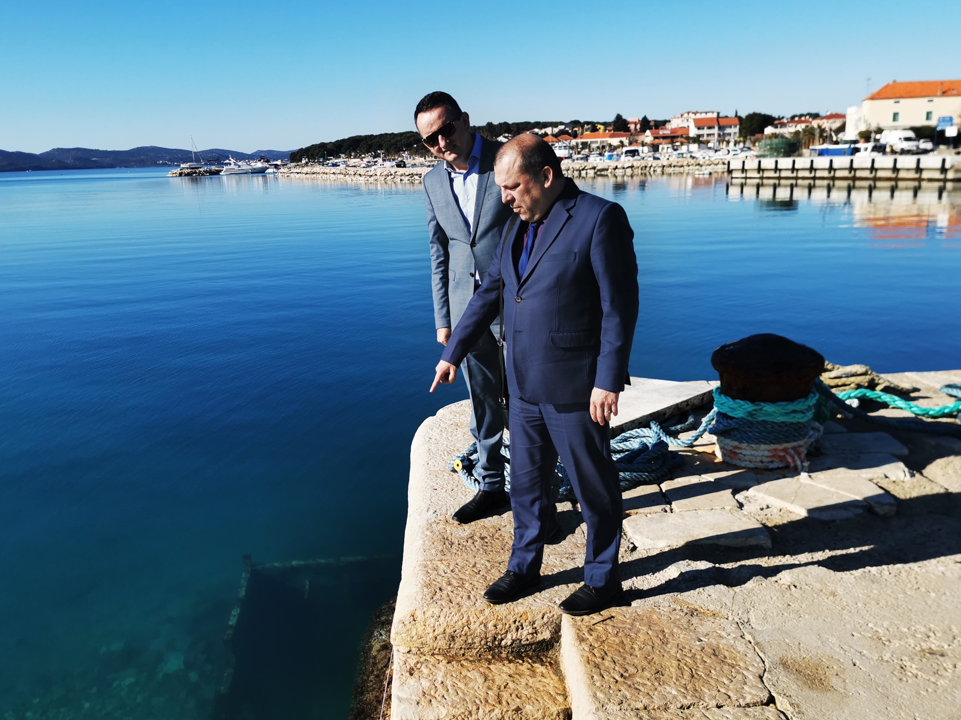 Otvoren dječji vrtić u Pakoštanima i započeli radovi na izgradnji luke u Dragama Otvoren dječji vrtić u Pakoštanima i započeli radovi na izgradnji luke u Dragama