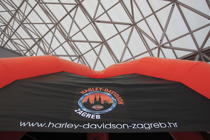 Kultni Harley Davidsoni u zadarskoj City Galleriji, Foto: Čedo Kaica Kultni Harley Davidsoni u zadarskoj City Galleriji, Foto: Čedo Kaica