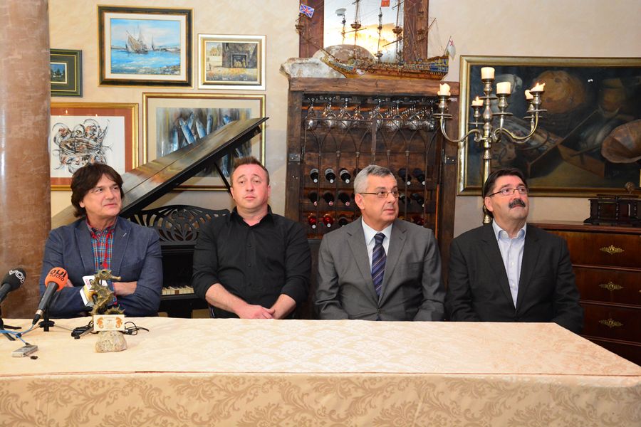 Zdravko Čolić najavio sprektakularan koncert u Zadru Zdravko Čolić najavio sprektakularan koncert u Zadru