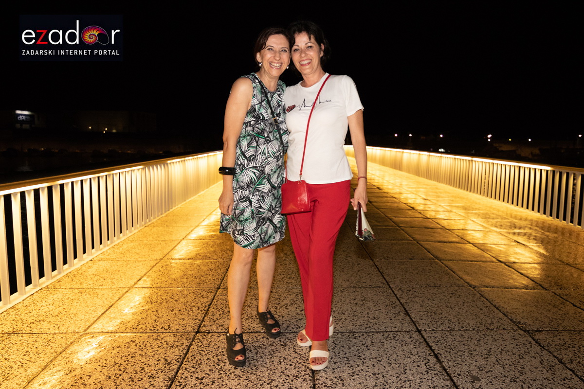 Čudesna noć: Velika fešta ulicama Zadra nakon plasmana Vatrenih u finale SP Čudesna noć: Velika fešta ulicama Zadra nakon plasmana Vatrenih u finale SP