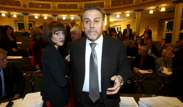 Zagreb, 220211.
Cirilometodska ulica.
Redovita sjednica gradske skupstine.
Na slici: Milan Bandic je za vrijeme sjednice povukao sve svoje prijedloge.
Foto: Goran Mehkek / CROPIX
