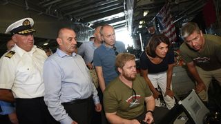 Zadarski podvodni arheolozi na istraživanju ostataka potopljenog aviona kod Visa Zadarski podvodni arheolozi na istraživanju ostataka potopljenog aviona kod Visa