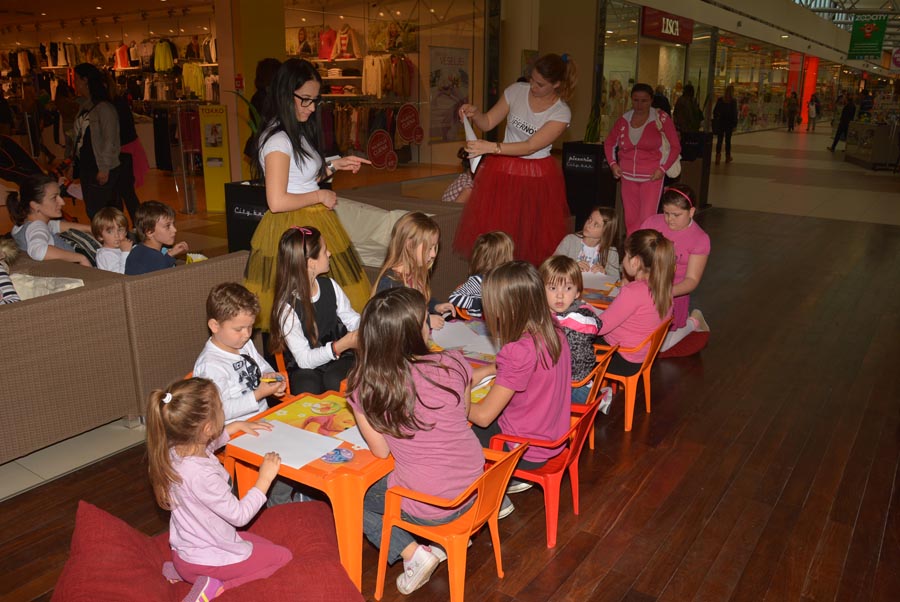 Supernova: Vesela subota 5. travnja 2014. Foto: Lucija Juravić Supernova: Vesela subota 5. travnja 2014. Foto: Lucija Juravić