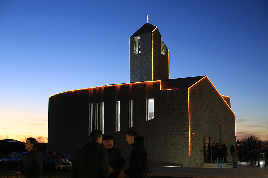 Blagdanski koncert okupio je brojne izvođače. Nastupio je Marko Perković Thompson, klapa Luna, klapa Kalelarga, klapa Hrvace