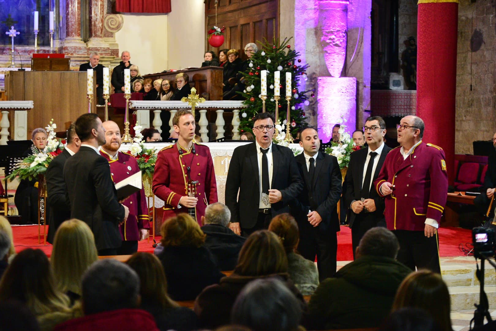 Molitveno-glazbena večer u Zbornoj crkvi Marijina Uznesenja u Pagu Molitveno-glazbena večer u Zbornoj crkvi Marijina Uznesenja u Pagu