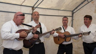 U Vrtovima lunjskih maslina održana 12. Lunjska maslinada. Foto: Vinko Pešić