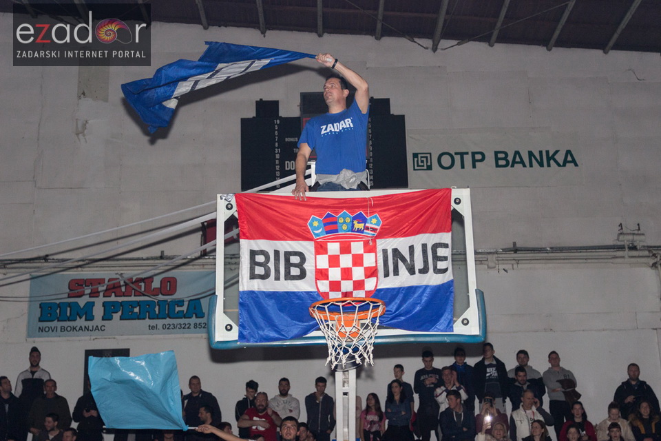Humanitarno gledanje utakmice Zadar-Cibona (85-84) u Jazinama Humanitarno gledanje utakmice Zadar-Cibona (85-84) u Jazinama