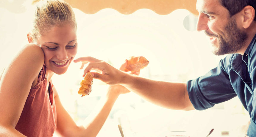 Flert, kava, ljubav, prijateljstvo, zavođenje, žena i muškarac, parovi