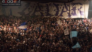 Humanitarno gledanje utakmice Zadar-Cibona (85-84) u Jazinama Humanitarno gledanje utakmice Zadar-Cibona (85-84) u Jazinama