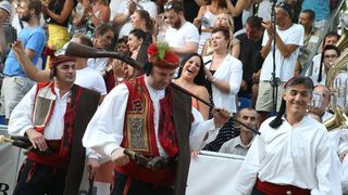 Slavodobitnik 302. Alke je Alen Poljak, od predsjednice dobio zlatni prsten s hrvatskim grbom