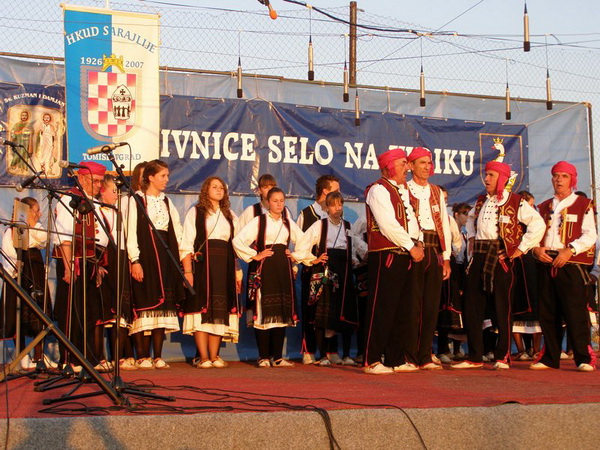 7. Smotra folklora: Oj, Slivnice selo na vidiku. Foto; Josip Prskalo