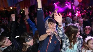 Virske maškare: Maja Šuput zapalila ledenu virsku večer Virske maškare: Maja Šuput zapalila ledenu virsku večer