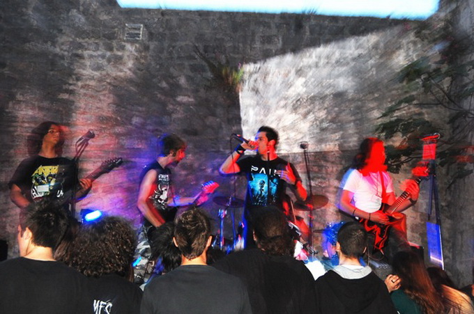 Gitarijada Za šaku metala 2012, foto: Tea Balog Gitarijada Za šaku metala 2012, foto: Tea Balog