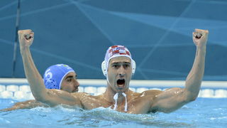 London, 120812.
Vaterpolo Arena.
Hrvatska muska vaterpolo reprezentacija igra finalnu utakmicu protiv Italije tijekom Olimpijskih Igara u Londonu.
Na fotografiji: Hrvatska je osvojila zlatnu medalju, Maro Jokovic.
Foto: Drago Sopta / CROPIX London, 120812.
Vaterpolo Arena.
Hrvatska muska vaterpolo reprezentacija igra finalnu utakmicu protiv Italije tijekom Olimpijskih Igara u Londonu.
Na fotografiji: Hrvatska je osvojila zlatnu medalju, Maro Jokovic.
Foto: Drago Sopta / CROPIX