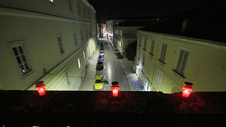 Svijeće na Kopnenim vratima i bedemu u Foši (foto:Saša Čuka) Svijeće na Kopnenim vratima i bedemu u Foši (foto:Saša Čuka)