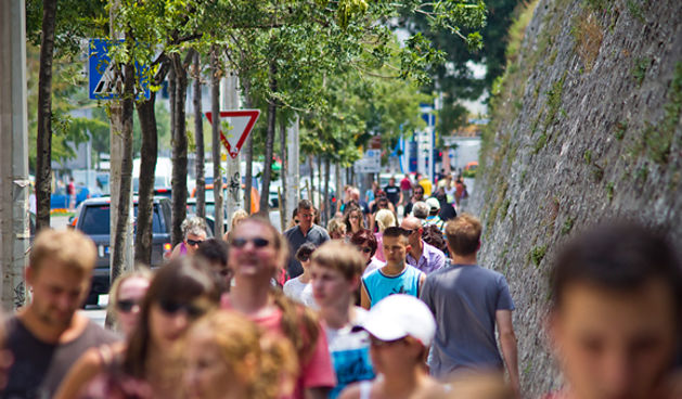 Đir po gradu 23. srpnja 2012. guzva, ljudi, turisti (foto:Saša Čuka)
