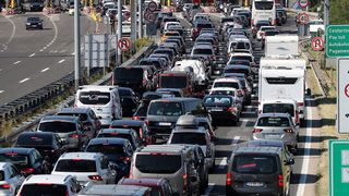 Gužve na naplatnim kućicama Lučko u smjeru mora