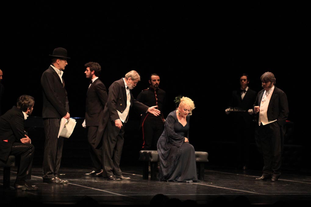 Gospoda Glembajevi u HNK Zadar, foto: Iva Perinčić Gospoda Glembajevi u HNK Zadar, foto: Iva Perinčić