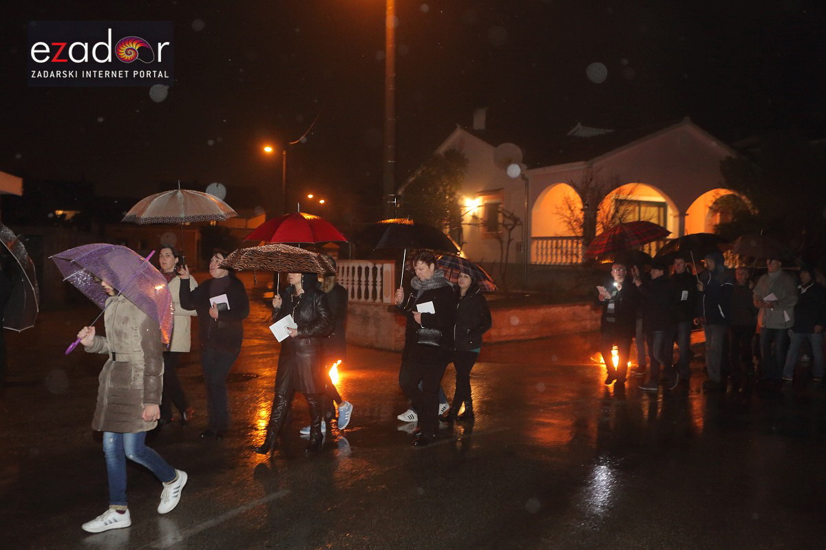 Bibinje: Tradicionalna procesija s Križem na Veliki Petak