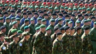 Svečano postrojavanje na stadionu u Kranjčevićevoj u povodu Dana Oružanih snaga Republike Hrvatske. Foto. PIXSELL Svečano postrojavanje na stadionu u Kranjčevićevoj u povodu Dana Oružanih snaga Republike Hrvatske. Foto. PIXSELL