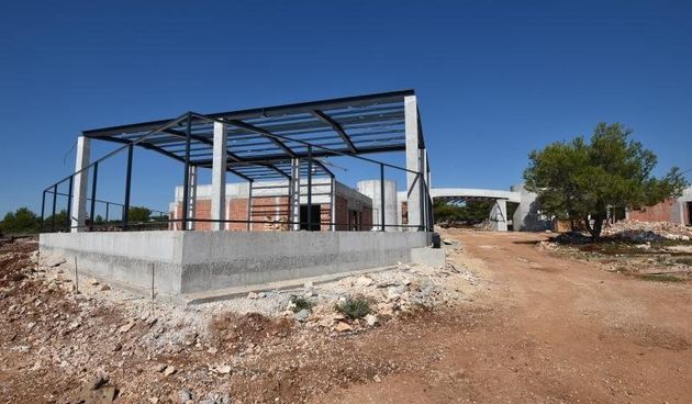 Napreduju radovi na Zabavnom parku “Mirnovec pirotehnike” kod Biograda. Foto: Radio Zadar