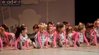 Predstava “Odgojoj” Plesne udruge Gesta u HNK Zadar