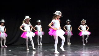 Baletna udruga Pirueta: Broadway, Foto: Mladen Radolović Mrlja Baletna udruga Pirueta: Broadway, Foto: Mladen Radolović Mrlja