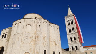 Izložba vojne opreme, oružja i vozila na zadarskoj rivi i spuštanje 25-metarske zastave s kampanela sv. Stošije