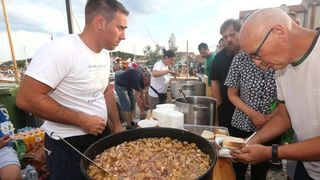 Betina: Održana 49. fešta od školjaka – Dan brganje. Photo: Duško Jaramaz/PIXSELL