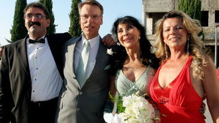 Zadar, 280809.
Najpoznatija hrvatska pjevacica i glumica u Njemackoj 69-godisnja Dunja Olga Rajter i Michael Horst (49) vjencali su se danas u crkvi Bezgresnog zaceca Blazene Djevice Marije na Puntamici u Zadru. Svecani obred vodio je zupnik don Emil Bil Zadar, 280809.
Najpoznatija hrvatska pjevacica i glumica u Njemackoj 69-godisnja Dunja Olga Rajter i Michael Horst (49) vjencali su se danas u crkvi Bezgresnog zaceca Blazene Djevice Marije na Puntamici u Zadru. Svecani obred vodio je zupnik don Emil Bil