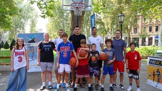 Druženje s košakašima povodom 60. rođendana Dražena Petrovića Druženje s košakašima povodom 60. rođendana Dražena Petrovića