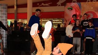 Image 685823 (auto) Image 685823 (auto)