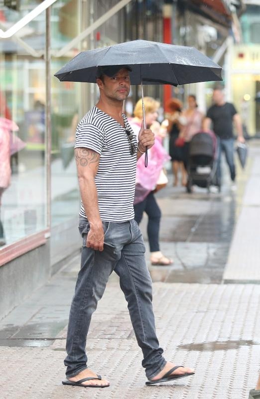 Zagreb: Ricky Martin prošetao gradom u društvu partnera Jwana i Viktora Drage Zagreb: Ricky Martin prošetao gradom u društvu partnera Jwana i Viktora Drage