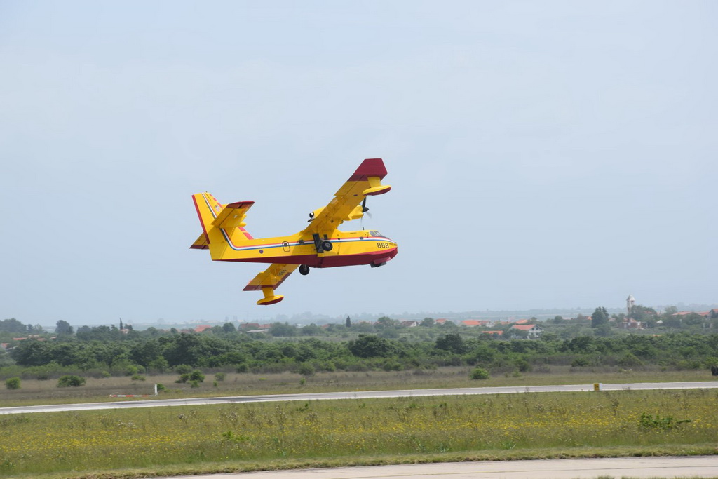 Ekipa tv showa “The Grand Tour” snimala u Zrakoplovnoj bazi u Zemuniku