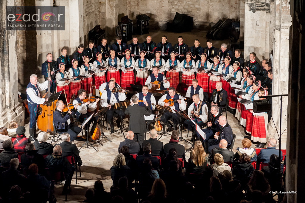 Adventski koncert ansambla Lado u prepunoj u crkvi sv. Nikole Adventski koncert ansambla Lado u prepunoj u crkvi sv. Nikole