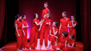 Igrajmo se: Zabranjeno mlađima od 15 strana A