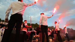 Posljednji ispraćaj Olivera Dragojevića na groblju Sveti Roko u Veloj Luci Posljednji ispraćaj Olivera Dragojevića na groblju Sveti Roko u Veloj Luci