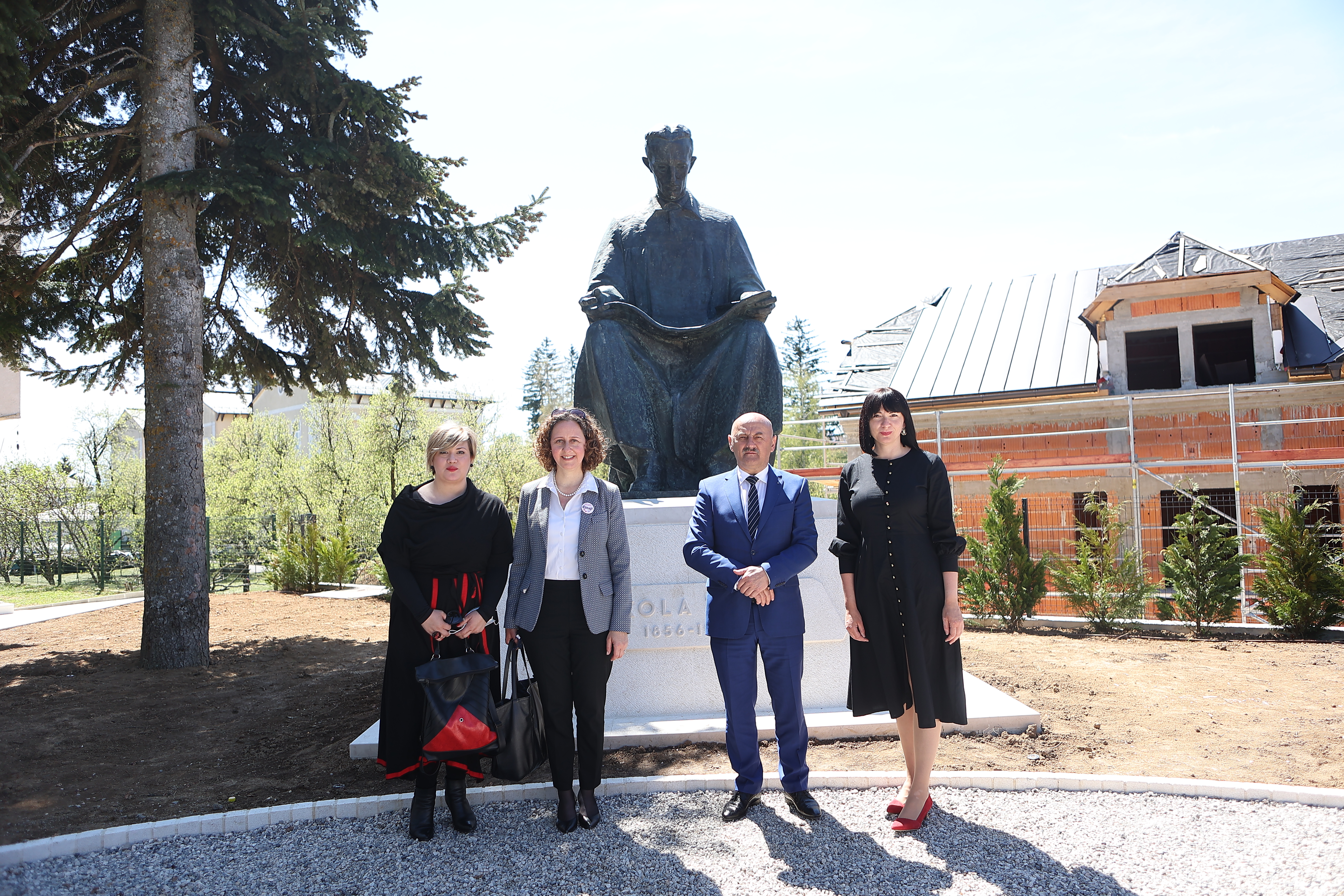 Spomenik Nikole Tesle vratio se u Gospić