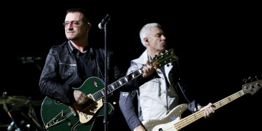 Zagreb, 100809.
Maksimirski stadion.
Drugi koncert irske rock grupe U2 koja po prvi puta gostuje u Hrvatskoj na ovogodisnjoj turneji 360 tour.
Na slici: pjevac grupe Bono Vox, gitarist Edge, basist Adam Clayton i bubnjar Larry Mullen Jr.
Foto: Goran Mehke Zagreb, 100809.
Maksimirski stadion.
Drugi koncert irske rock grupe U2 koja po prvi puta gostuje u Hrvatskoj na ovogodisnjoj turneji 360 tour.
Na slici: pjevac grupe Bono Vox, gitarist Edge, basist Adam Clayton i bubnjar Larry Mullen Jr.
Foto: Goran Mehke