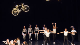 Božićna čestitka plesnog odjela Glazbene škole Blagoje Bersa