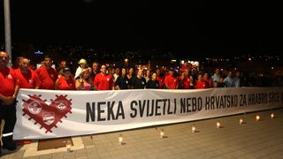 Rijeka: građani i vatrogasci odali počast vatrogascima stradalim prije 10 godina na Kornatima Rijeka: građani i vatrogasci odali počast vatrogascima stradalim prije 10 godina na Kornatima