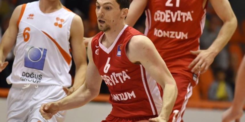 Hrvatska kosarkaska liga za prvaka. 13. kolo, GKK Sibenik – KK Cedevita. Toni Katic. Photo: Hrvoje Jelavic/PIXSELL Hrvatska kosarkaska liga za prvaka. 13. kolo, GKK Sibenik – KK Cedevita. Toni Katic. Photo: Hrvoje Jelavic/PIXSELL