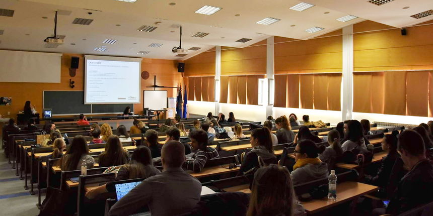 Career Booster 2017-  Studenti rješavaju Case Study