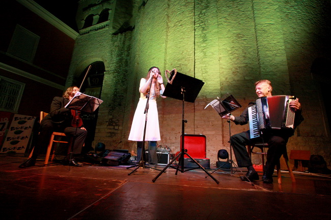 Zemlja bez granica: koncert Jelene Radan na Forumu foto: Angelo Virag Zemlja bez granica: koncert Jelene Radan na Forumu foto: Angelo Virag