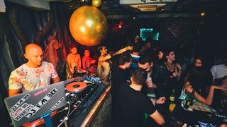 Votka party u Svarog Baru, Foto: Iva Perinčić Votka party u Svarog Baru, Foto: Iva Perinčić