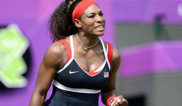 London, 300712.
Wimbledon Centar.
Tenis turnir u Wimbledonu na travi tokom Olimpijskih Igra u Londonu.
Na fotografiji: Serena Williams americka tenisacica pobjedila poljakinju Urszulu Radwansku.
Foto: Drago Sopta / CROPIX